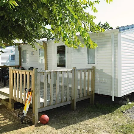 Kemping Camping Les Blancs Chenes