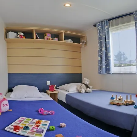 Kemping Camping Les Blancs Chenes