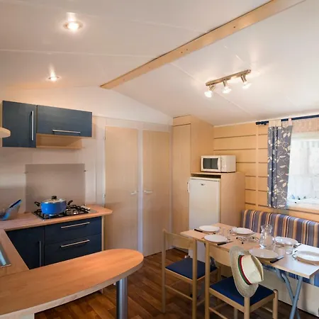 Camping Les Blancs Chênes