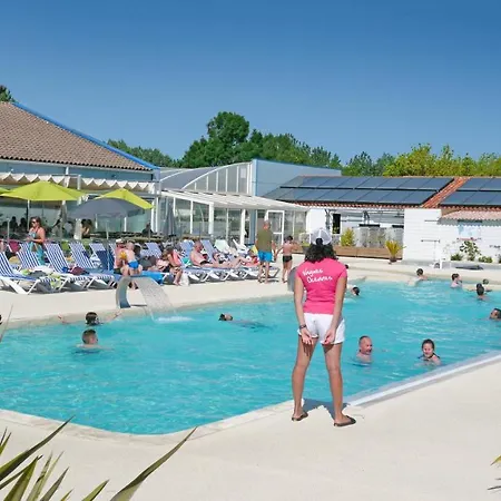 Camping Camping Les Blancs Chênes La Tranche-sur-Mer