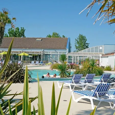 Kemping Camping Les Blancs Chenes